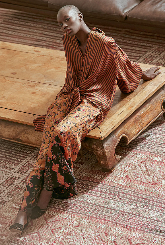 Referensi Outfit Warna Terracotta Yang Stylish Dan Trendy Everbest Shoes