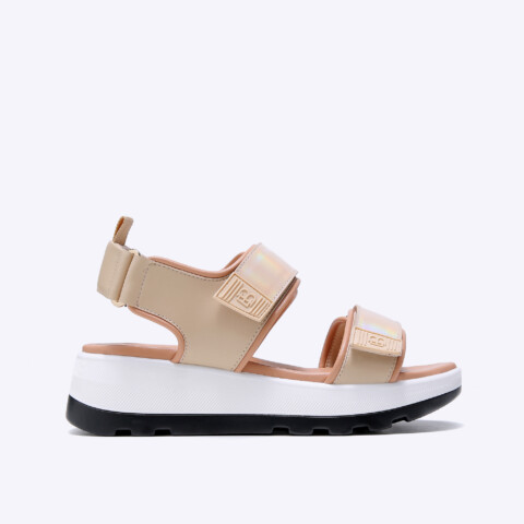 sandal wanita branded